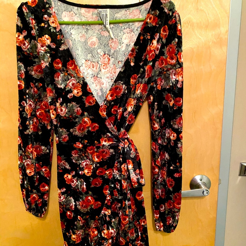 Free people floral velvet wrap dress - Picture 2 of 5